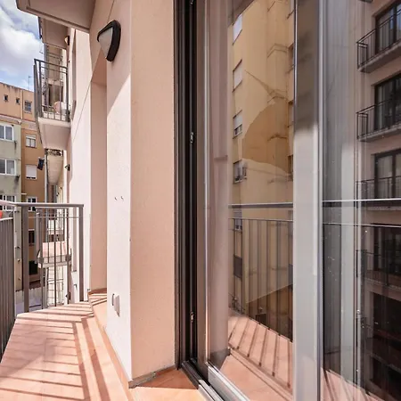 Daire Sweett - Avenida Roma Barselona